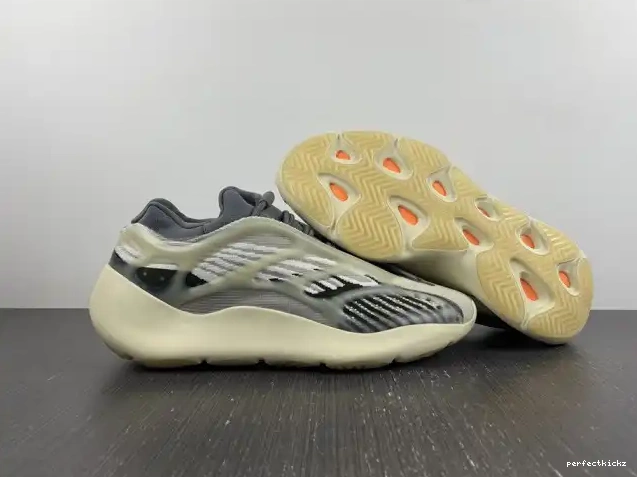 V3 700 ID1674 Salt Adidas Fade Yeezy 0630